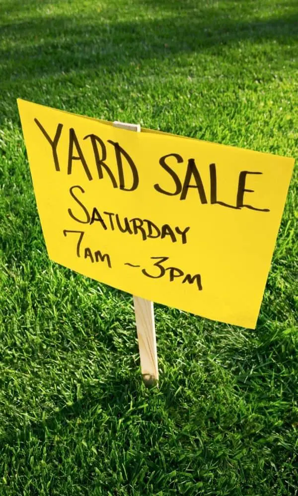 Yard sale sign